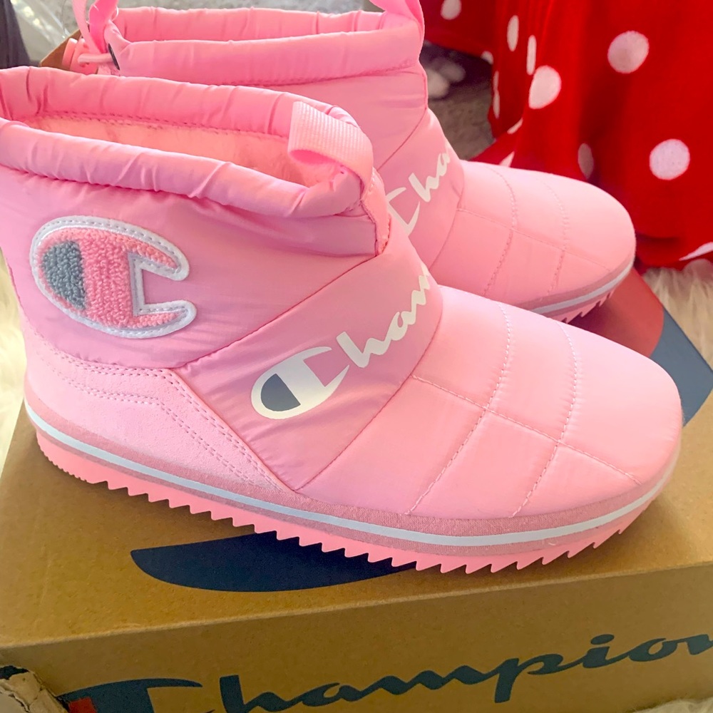NWT- Light Pink Champion Winter Bootie- 7Y